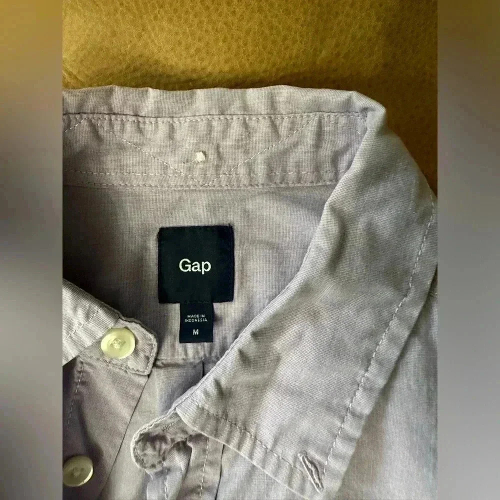GAP Light Purple Button Down Long Sleeve Shirt 100% Cotton Size Medium - Picture 3 of 9